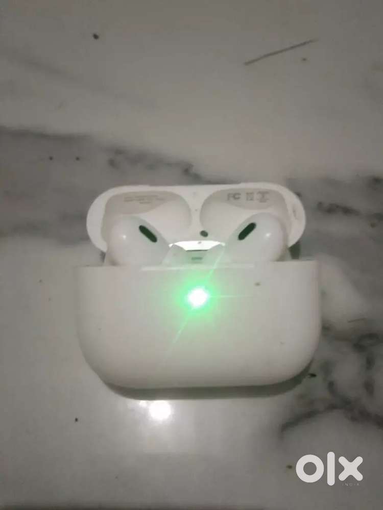 Apple Airpods pro 2, excellent condition with box
