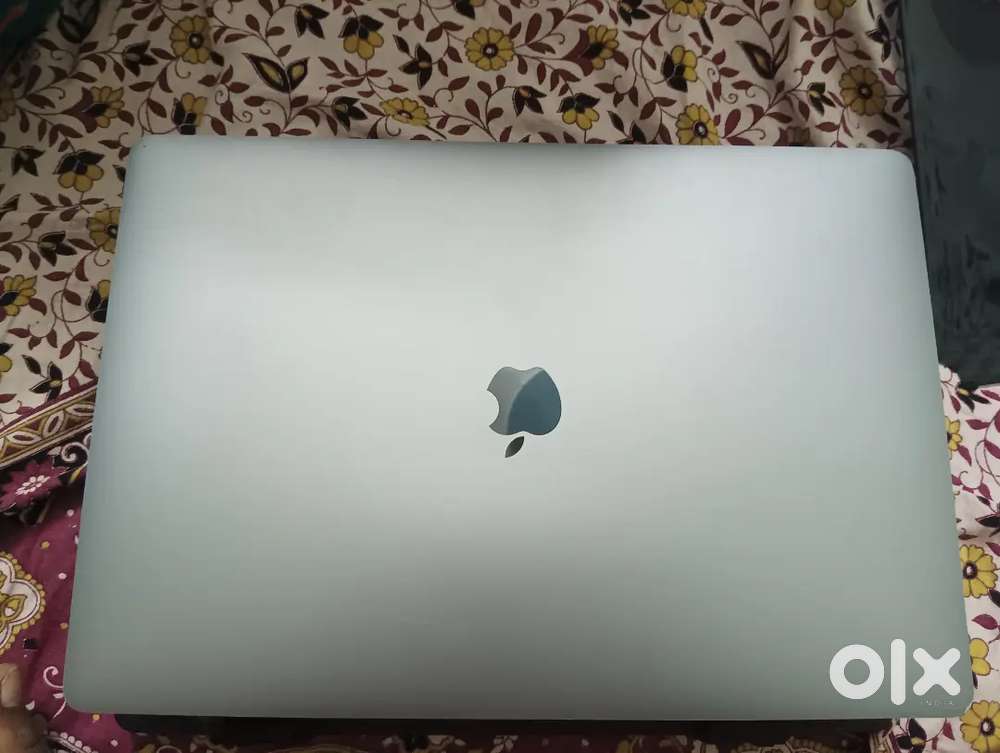 Apple macbook pro i7 A2141
