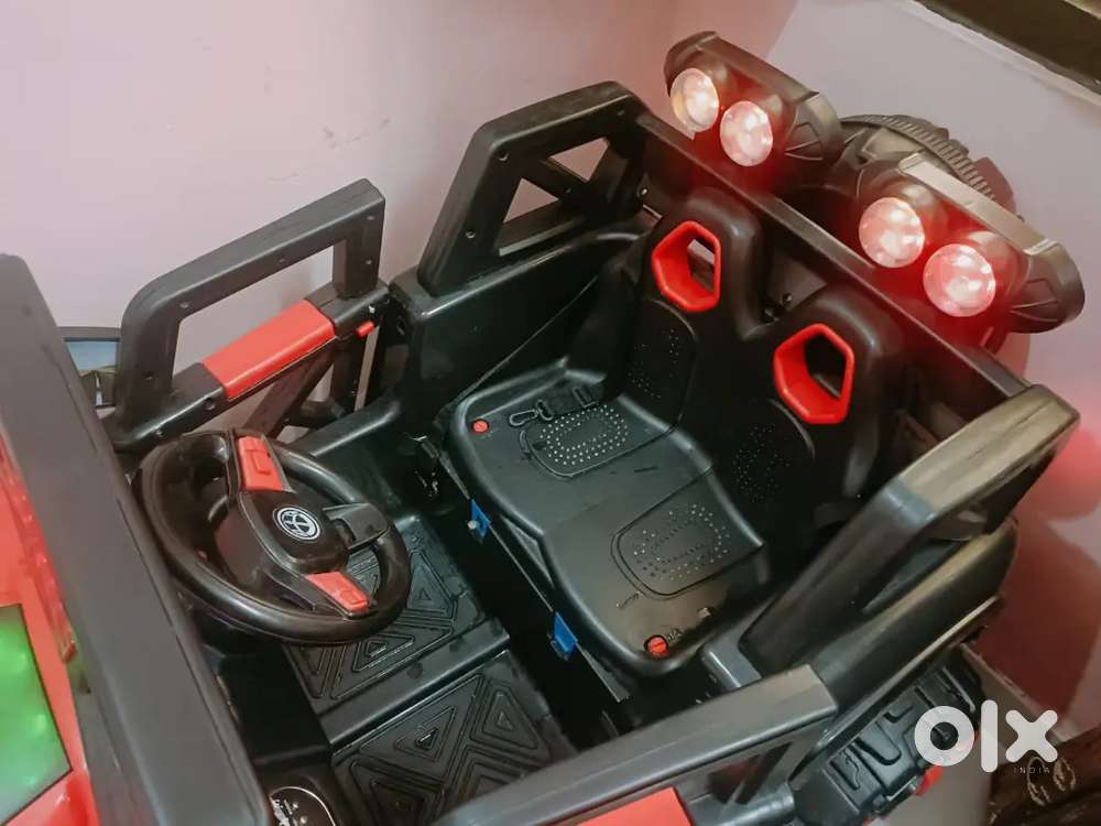 Game electronic car with remote