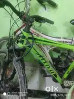 साइकिल बेच रहे हैं