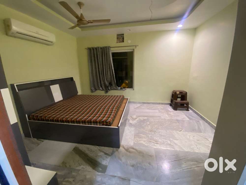 One room set fully furnished