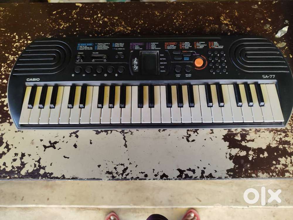 Electronic/Battery Keyboard for Sale