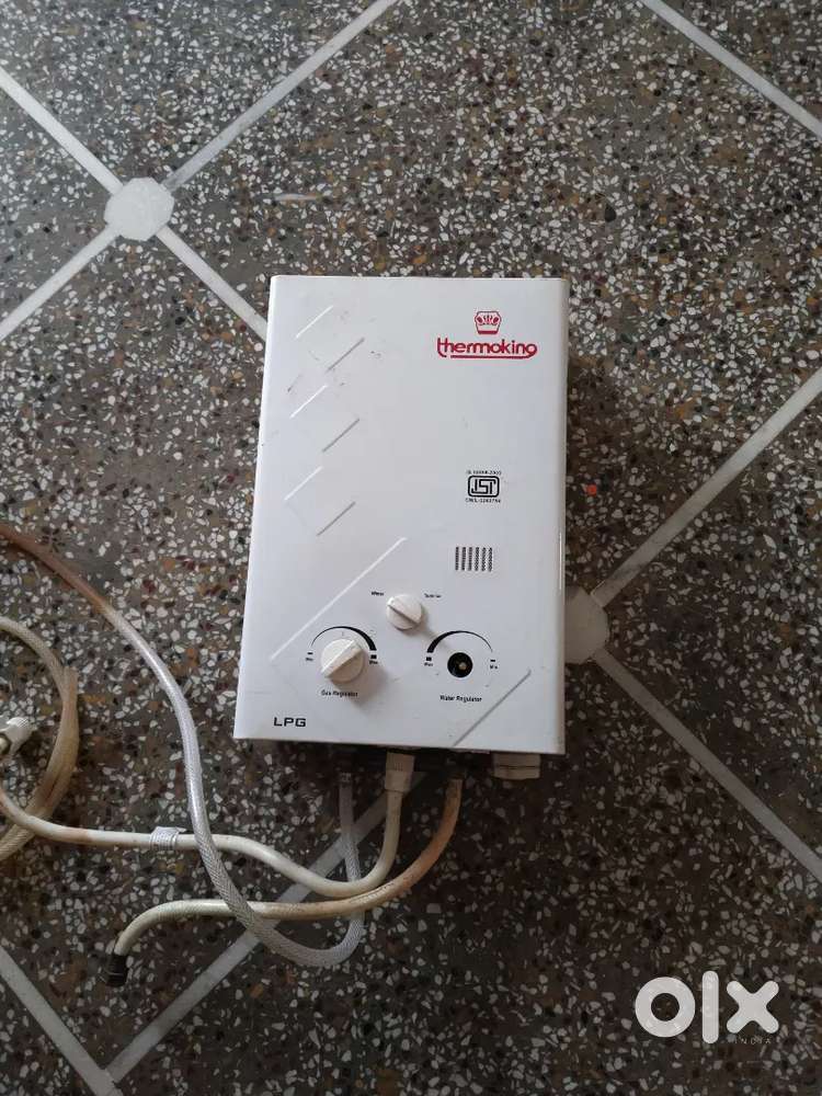 Gas gyser new condition, 4 gyser available with gas pipe