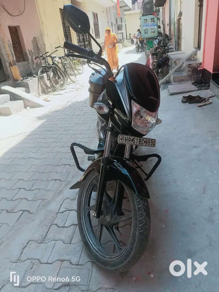 Honda dream Yuga 110cc black color
