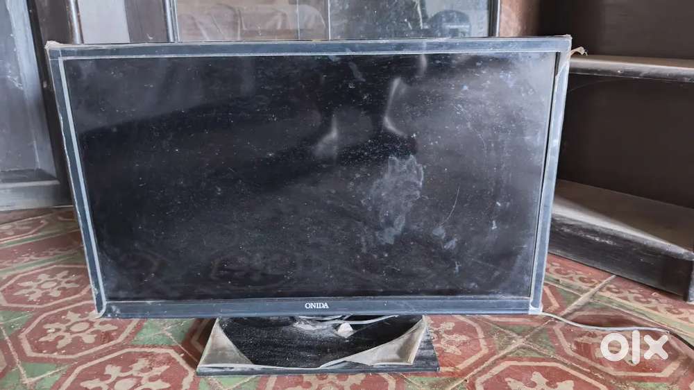 Onida, flatscreen, 30, model LEO29HD