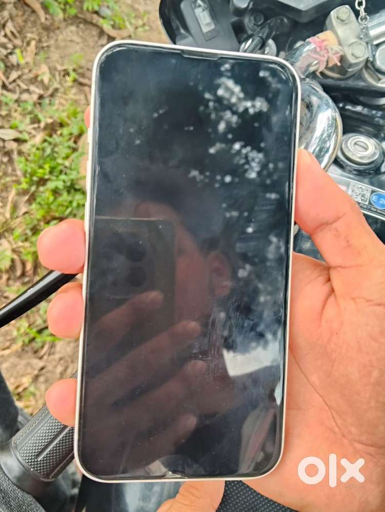 Iphone 13 1 month Old