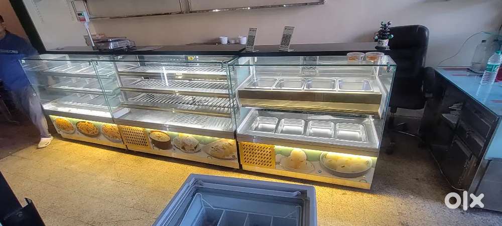 केक मिठाई नास्ता के पुराने कॉउंटर चाइये संपर्क करें