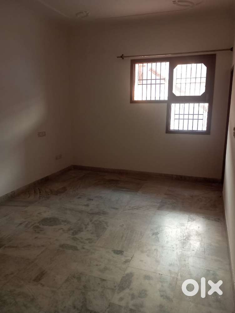 Independent 10 marla kothi sector 35 Chandigarh