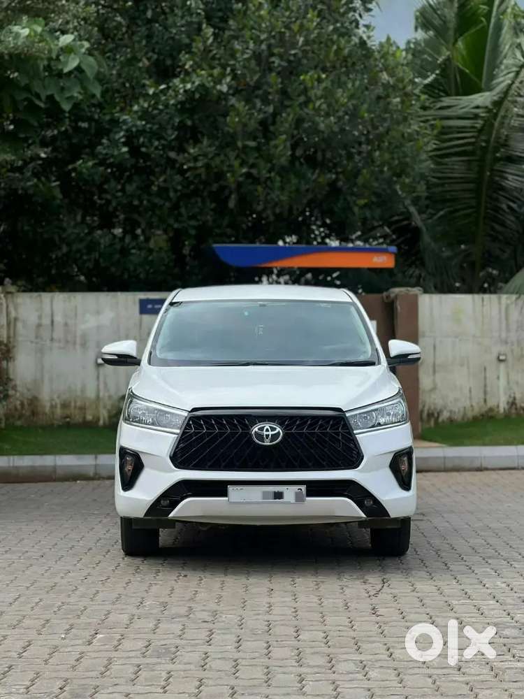 Innova crysta Re regstrd good condition with showroom record