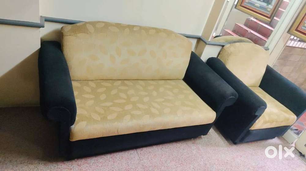 7-Seater Sofa Set (4+2+1) – Solid Quality, Like New