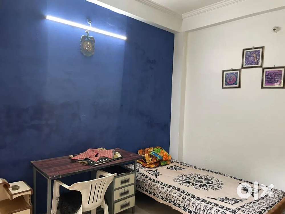 1 room semi furnished in chunabhati colony