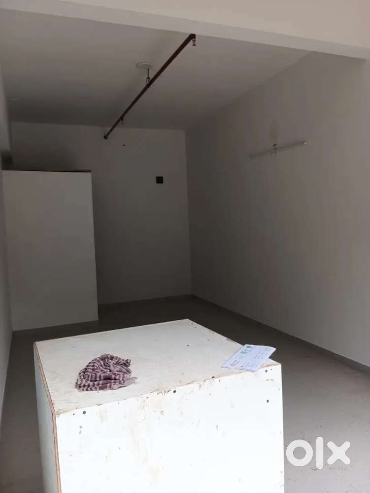 200 Sqft Carpet Ground floor Shop On Rent at Univercity