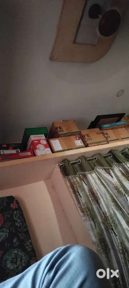 Single Bed Room House Sharing