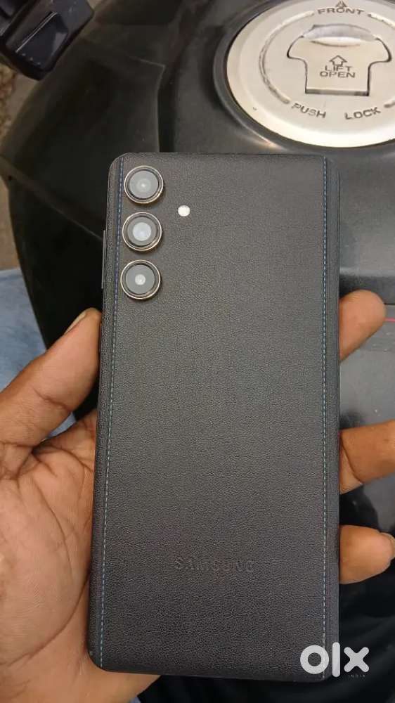 Samsung f55 5g please chick diskription