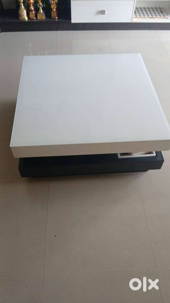 Coffee table and computer table for sale