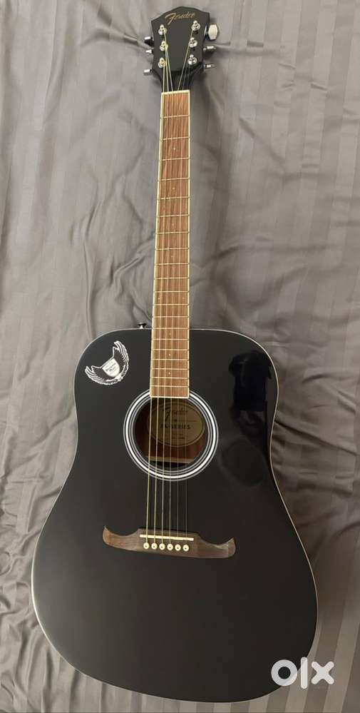 Fender 125 black accoustic guitar