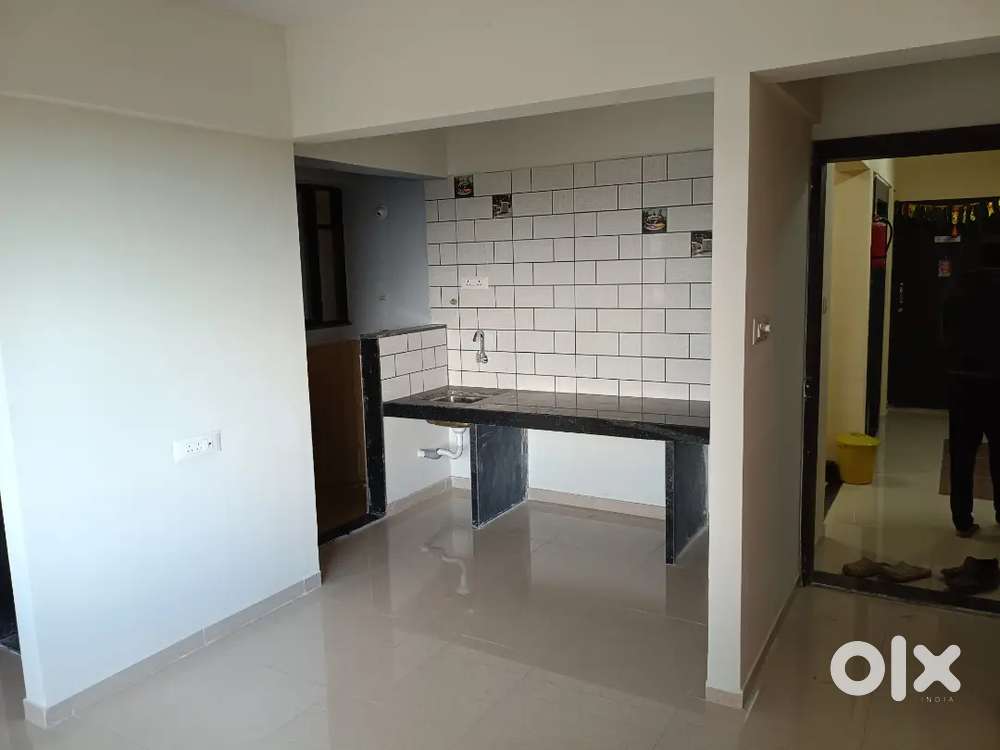 Flat Rent fix rate 10,000  near DY Patil college