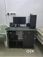 Computer table
