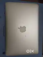 11 inches macbook air A1465
