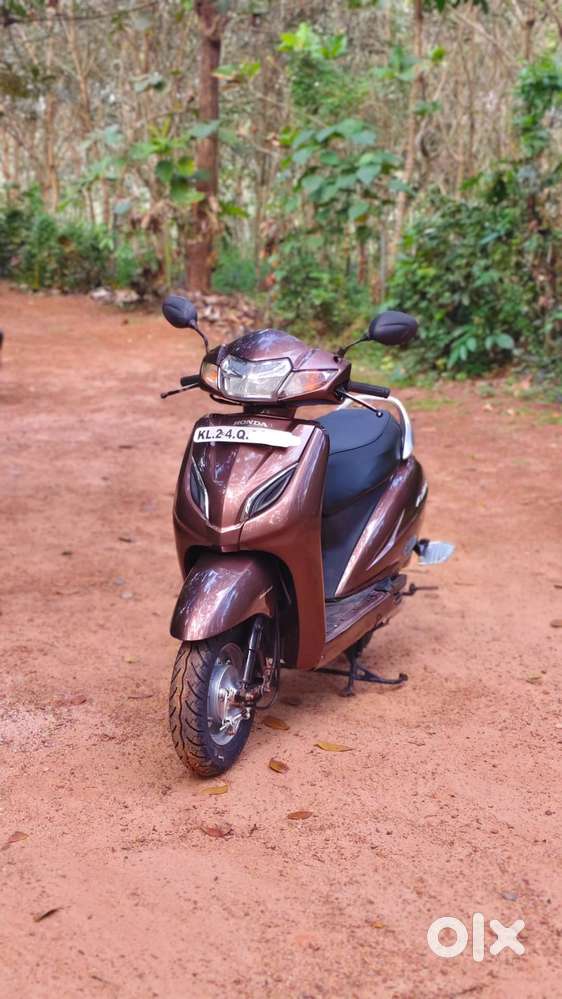 Activa single owner all pappers clear new tyre
