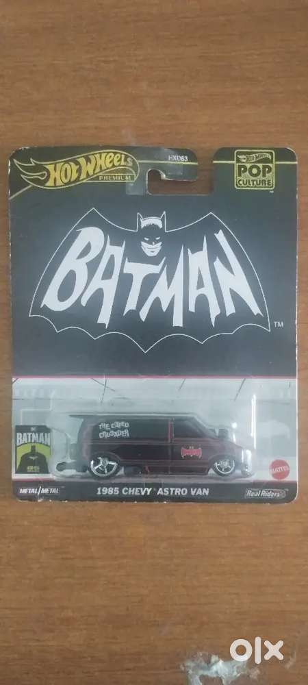 HOTWHEELS Premium BATMAN CAPED CRUSADER 1985 astro chevy Van