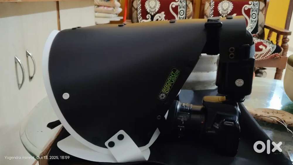 Macro kit pair with Canon 200d mark ii and 100mm macro