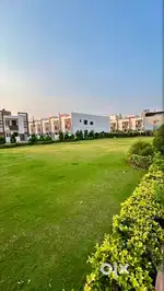 Corner plot in the city available on rent