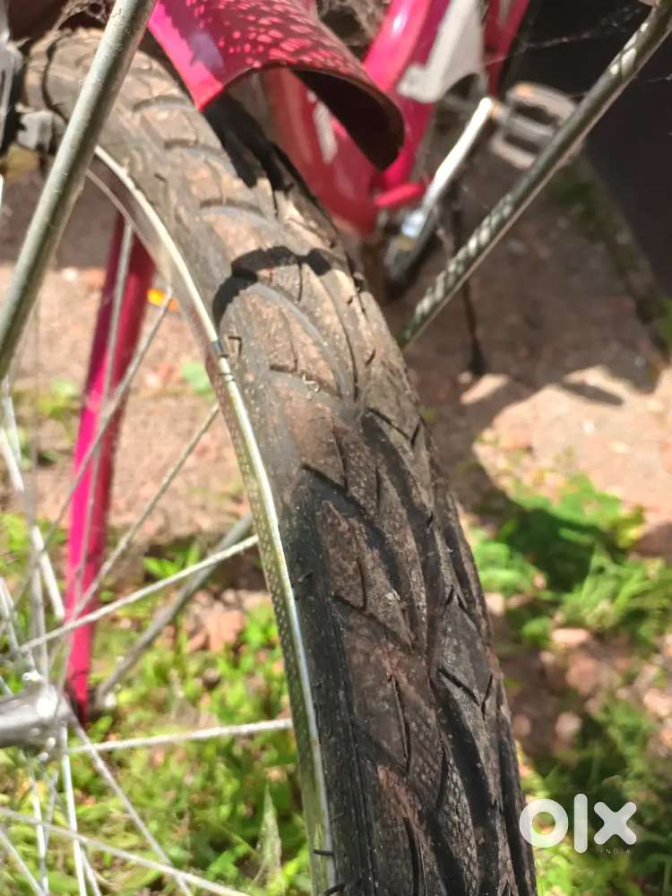 പുതിയ സൈക്കിൾ ആണ് 2 മാസം മാത്രമെ ആയിട്ടുള്ളു വെണ്ടവർ contact ചെയ്യു