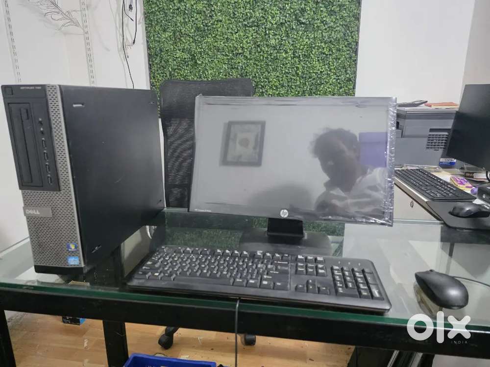 Pc computer. Dell hp Lenovo apple