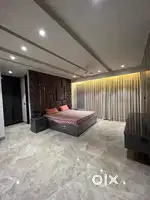 4 bhk new indipendeant floor parkfesing flet available in vasundhra se