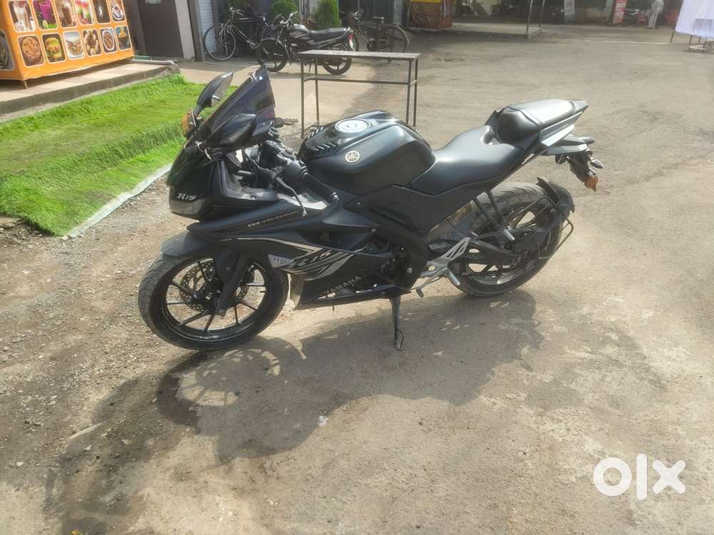 2021 R15 V3  Original Paint  17,000 km  Showroom Condition