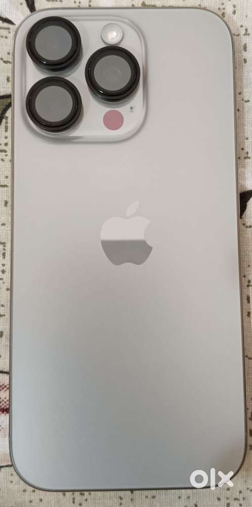 I phone 16 pro 256 gb Natural Titanium colour