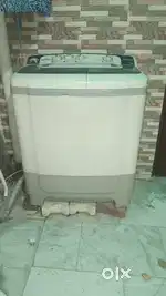Samsung Semi Automatic Washing Machine