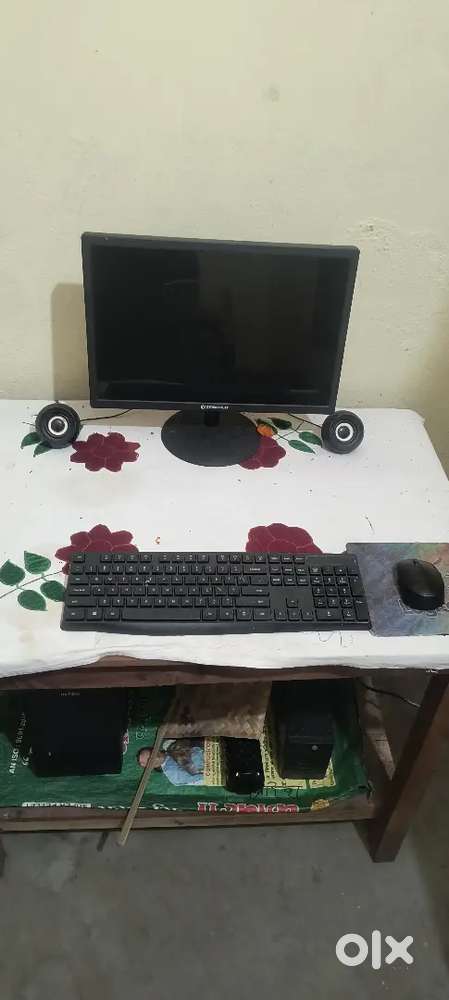 Computer accessories full in good condition