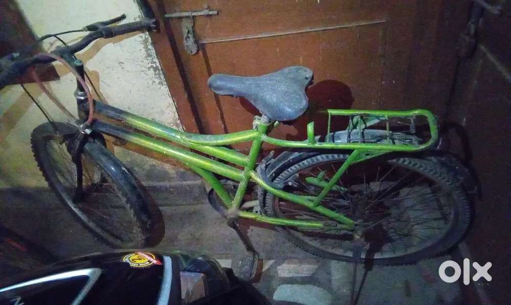 Mid condition  price 1200