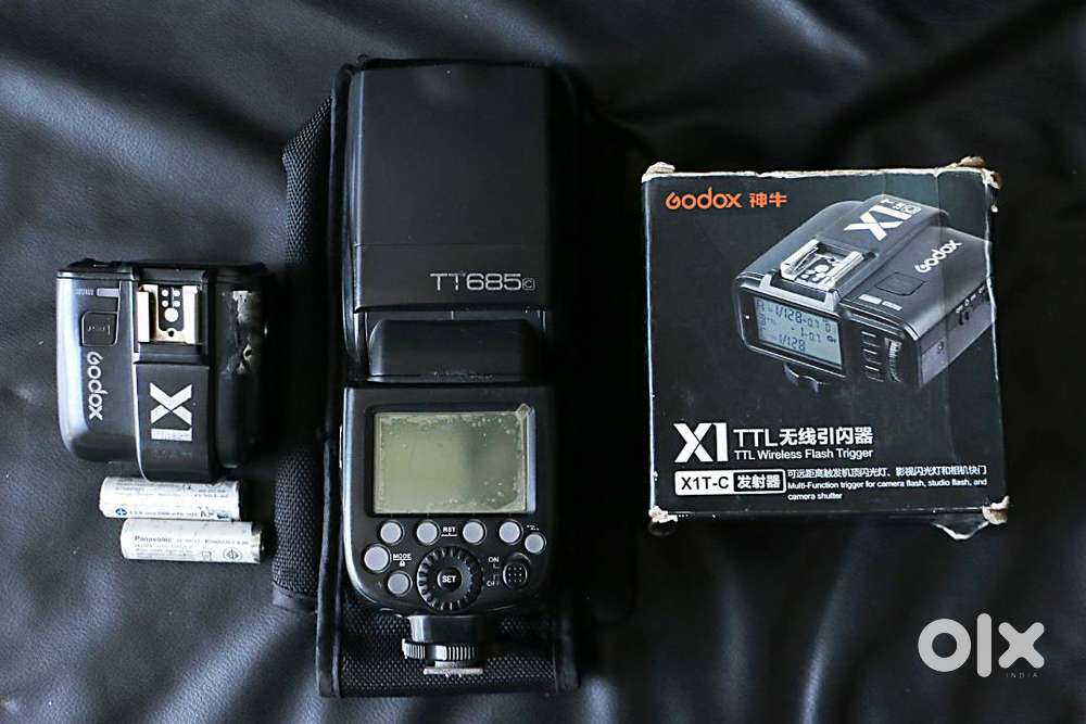 Godox685 Flash/Flash Bag/Godox Canon Triger//2Rechargeable Battery