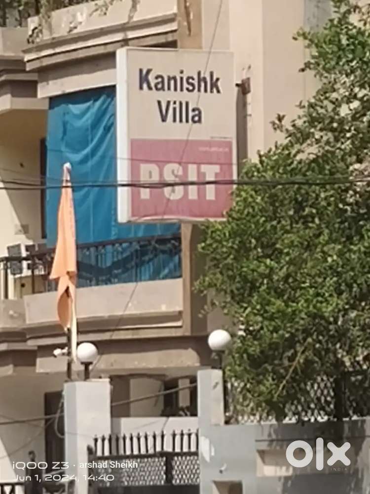 kanisk villa 3rd floor naveen nagar kakadeo kanpur