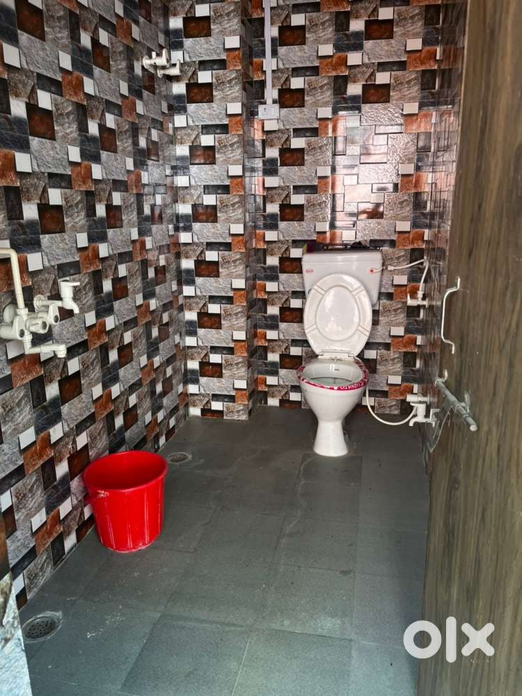 Only bachlor allowad only for girls spearte portion full furnished