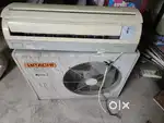 Hitachi 1.5 ton split ac 2units