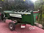 Harvester combine