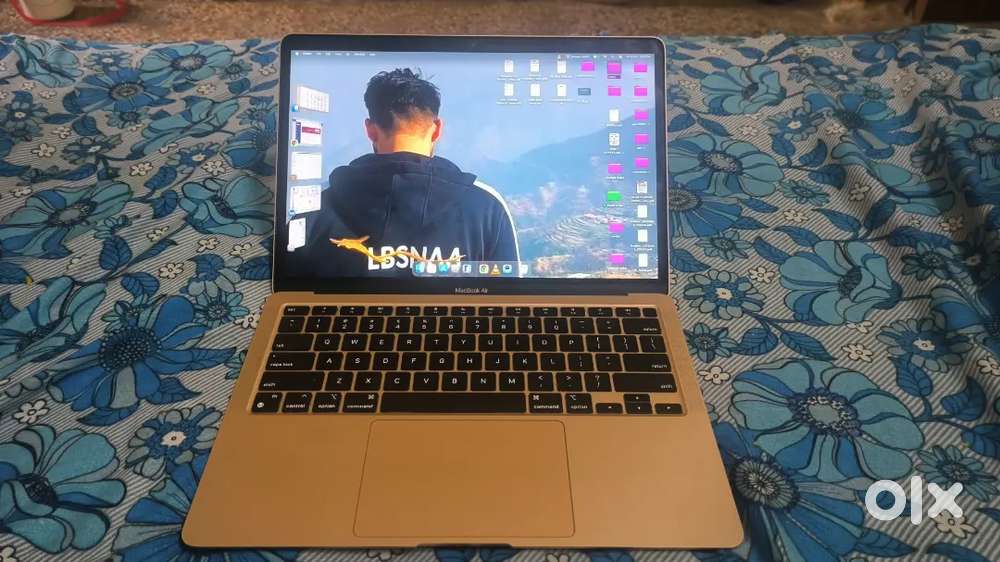 Apple macbook air m1 at only @55000(market price 78000)