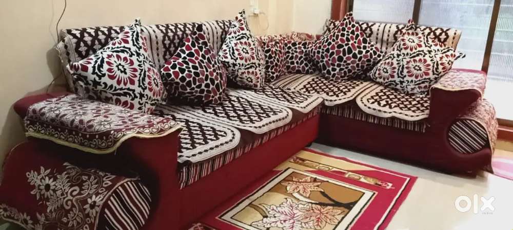 Sofa Set Red coloured