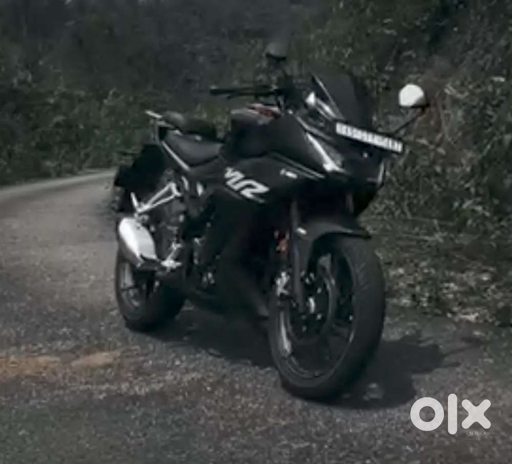 Karizma xmr 210