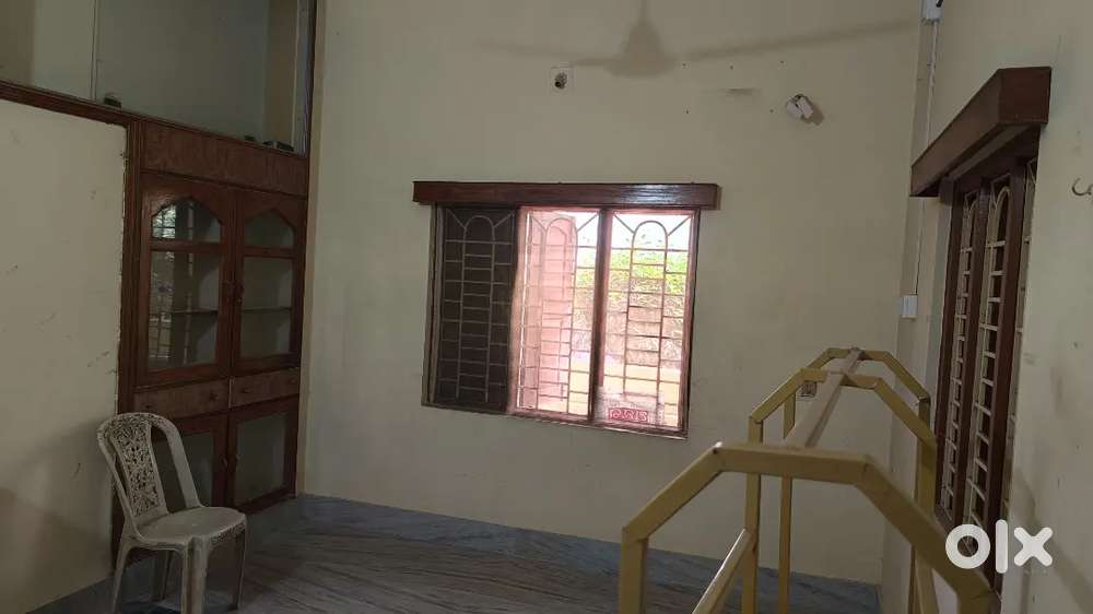 Single room available for working bachelor