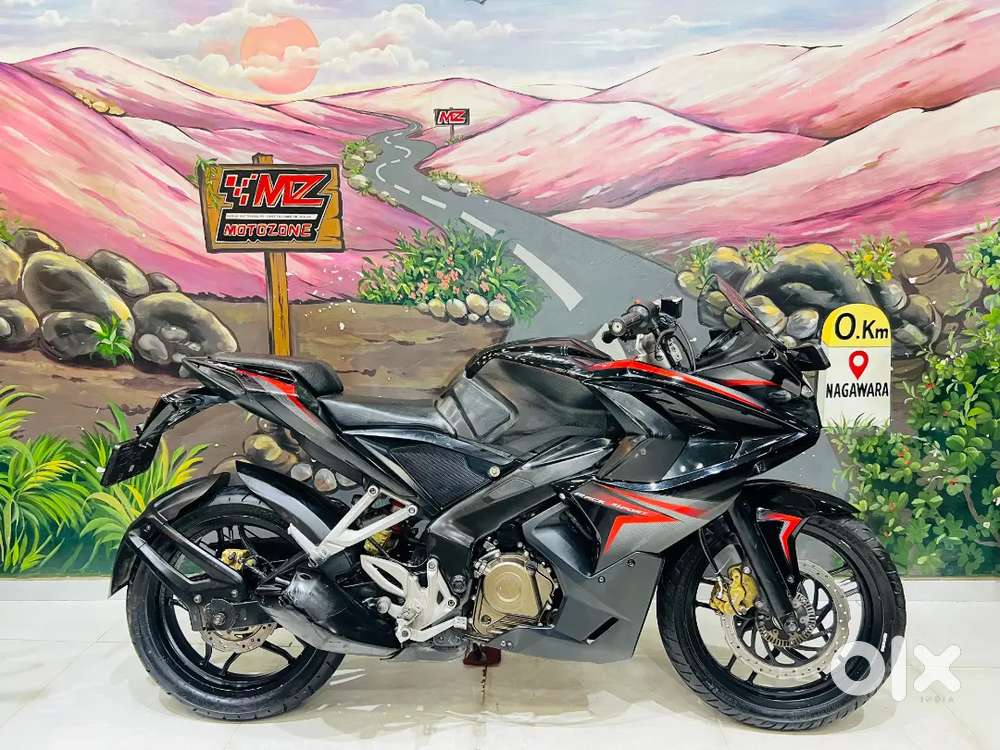 BAJAJ PULSAR RS 200 DUAL DISC DUAL ABS BS3 BLACK RED COLOUR MODEL 2015