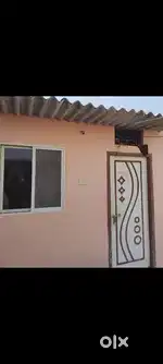 ASBESTOS SHEET SINGLE ROOM N 3RD FLOOR FOR RENT FOR BACHELOR BOYS ONLY