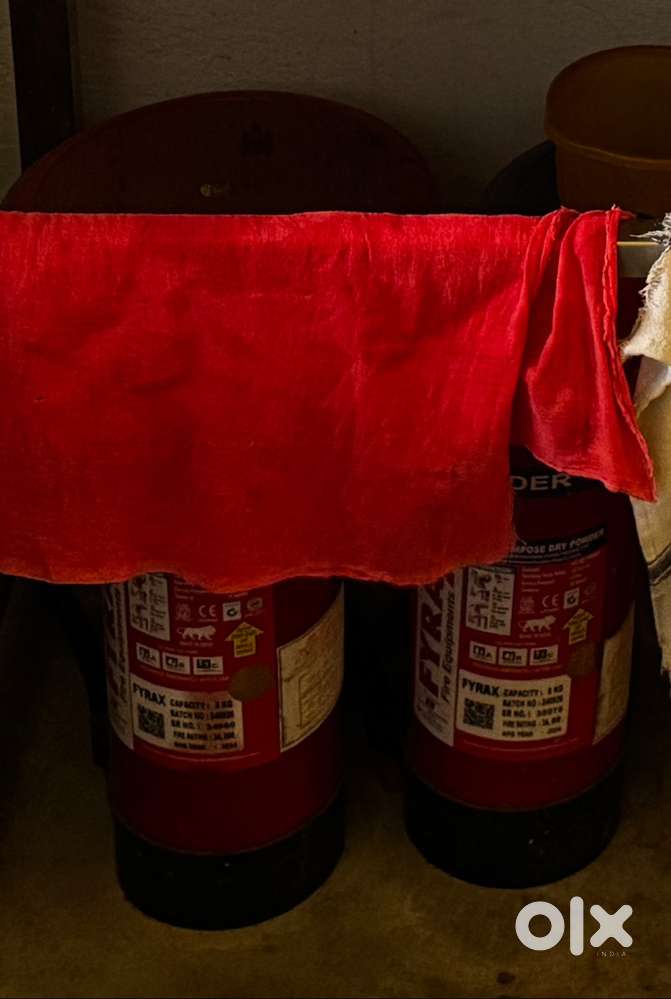 2 PIECE FIRE EXTINGUISHER