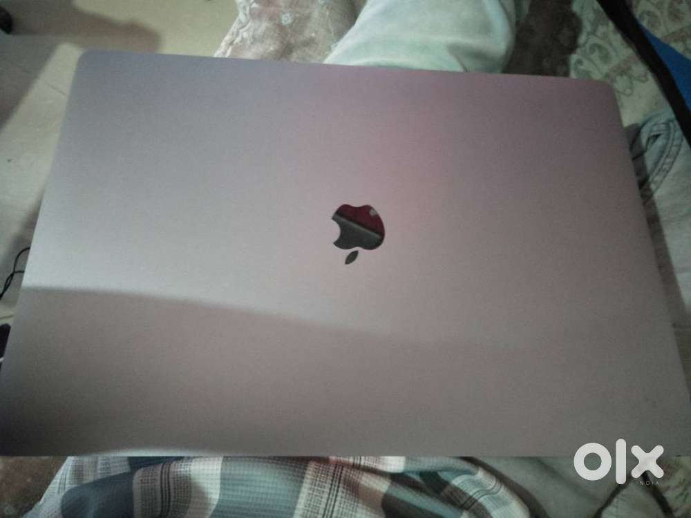 MACBOOK PRO 15 INCH 2019 MODEL