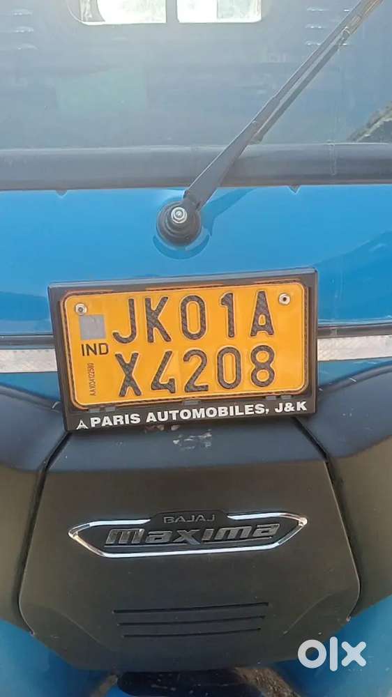 Bajaj maxima