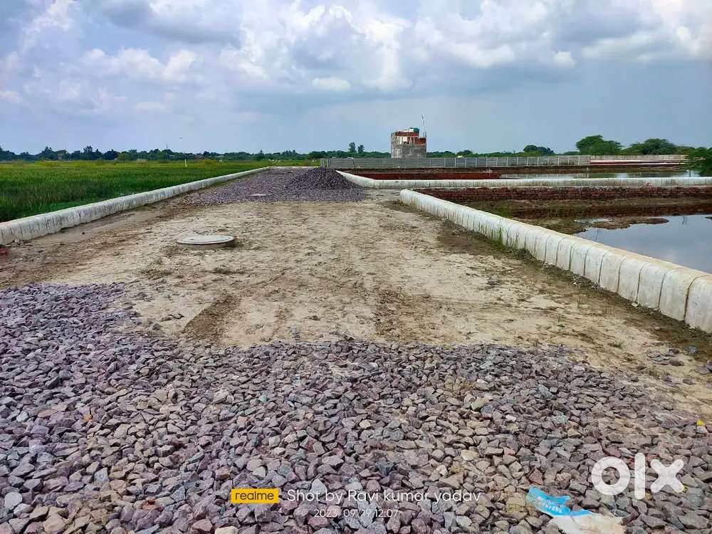 सुल्तानपुर रोड पर जिला पंचायत से अप्रूव्ड प्रोजेक्ट सैनिक भाइयों